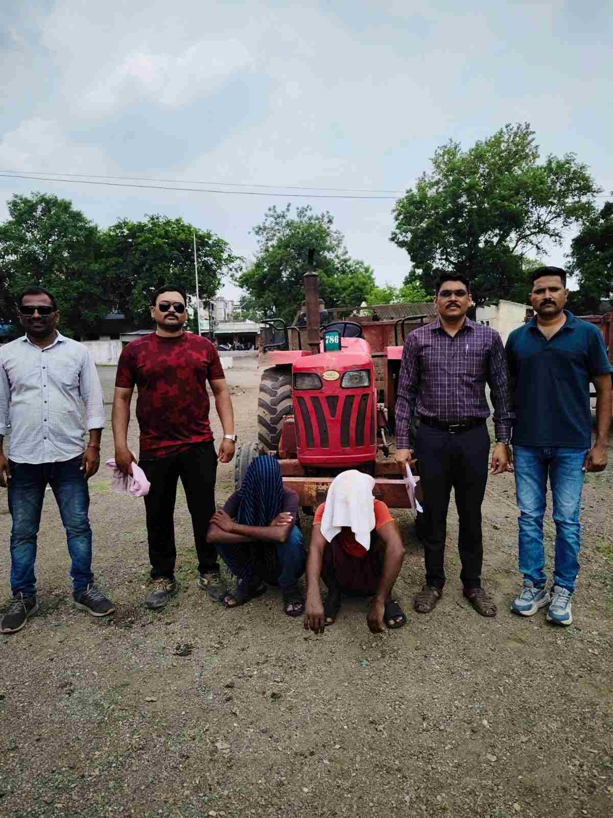 उपविभागीय पोलीस अधिकारी हिंगणघाट यांच्या पथकाची रेती माफिया विरुद्ध केलेली कारवाई